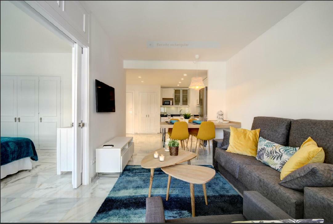 Apartemen Center New And Luxurious On The 627 Marbella